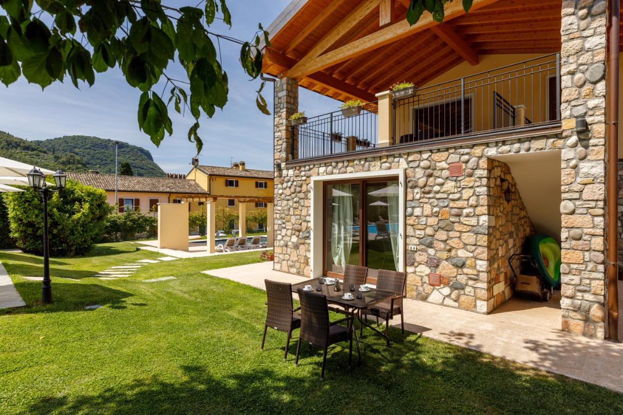 Residence Rustico Garda  Buitenkant foto